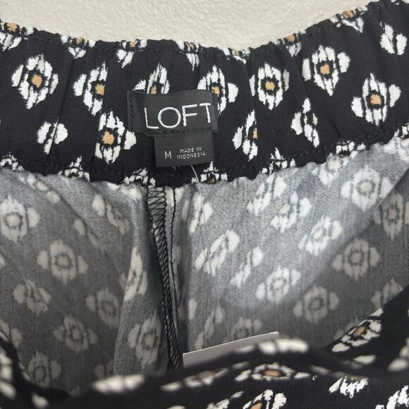 NWT LOFT The Pull On Wide Leg Crop Pant - Size M - Picture 4 of 8